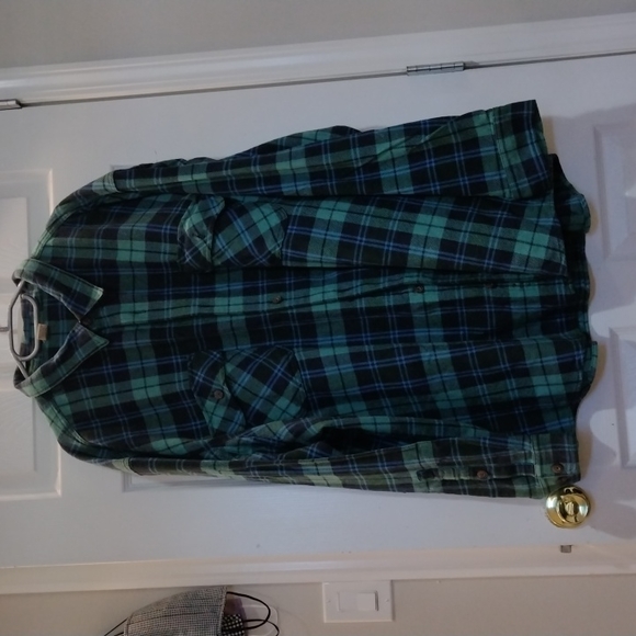 Green and blue flannel - Picture 1 of 4